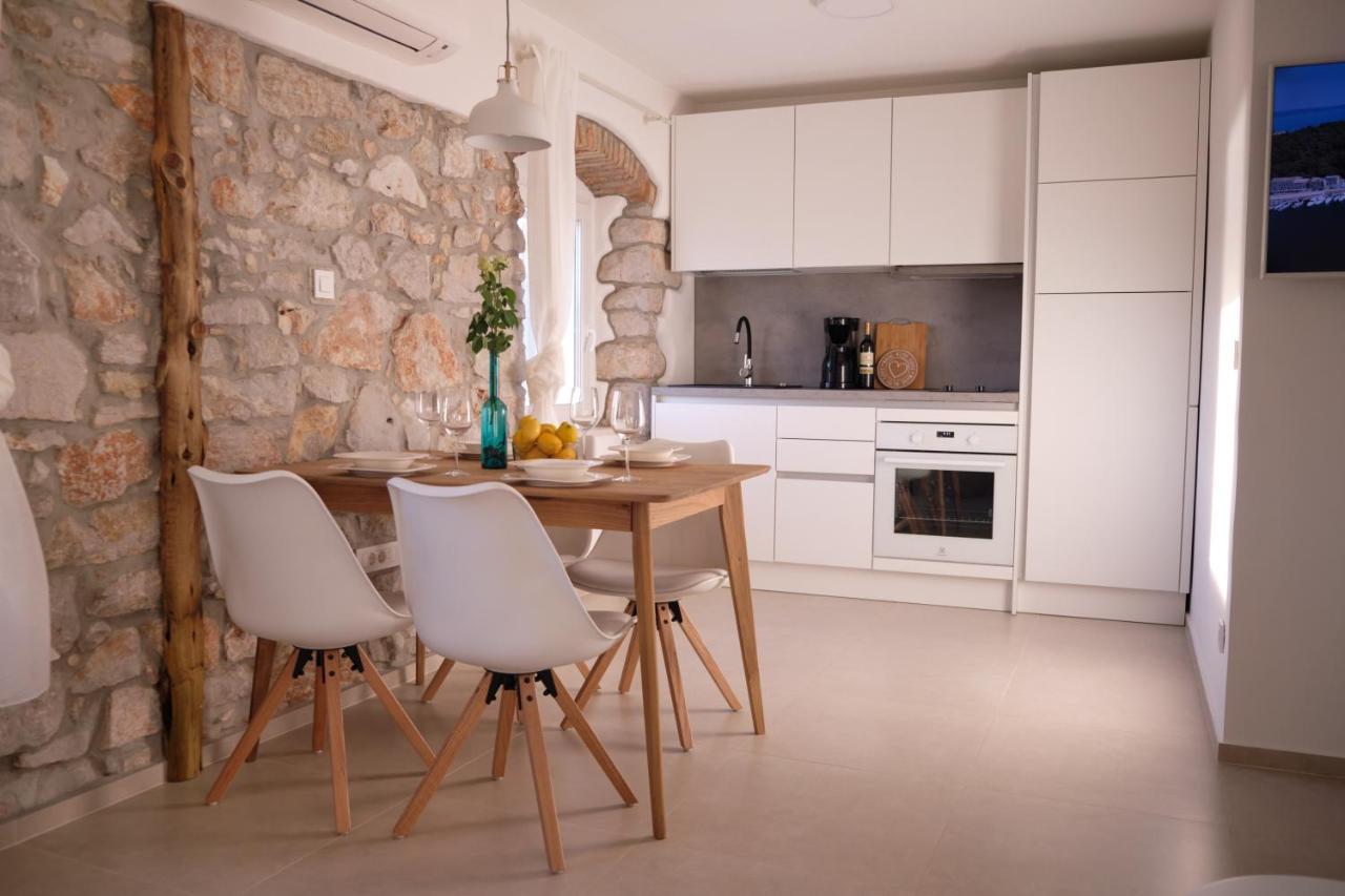 מאלי לוסיניי Apartment House Bucul מראה חיצוני תמונה