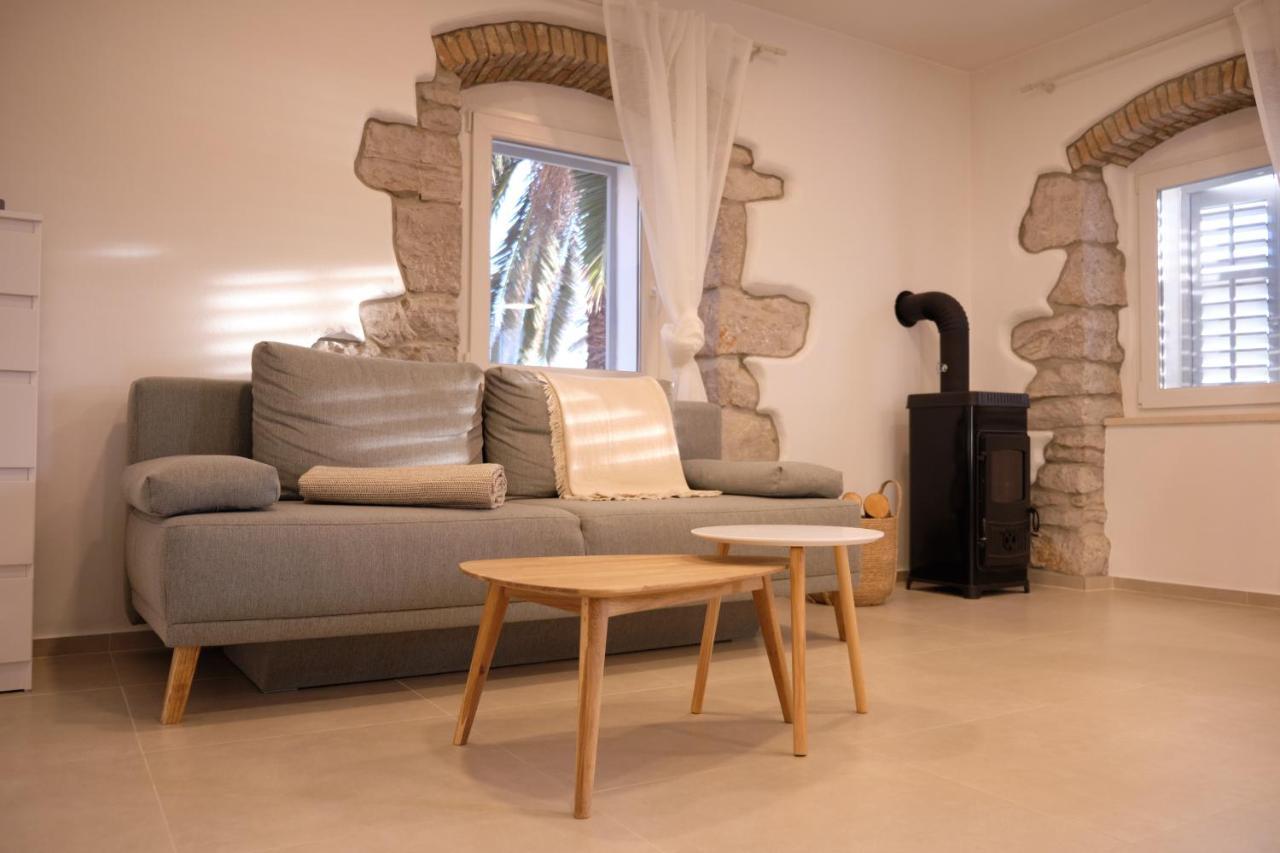 מאלי לוסיניי Apartment House Bucul מראה חיצוני תמונה
