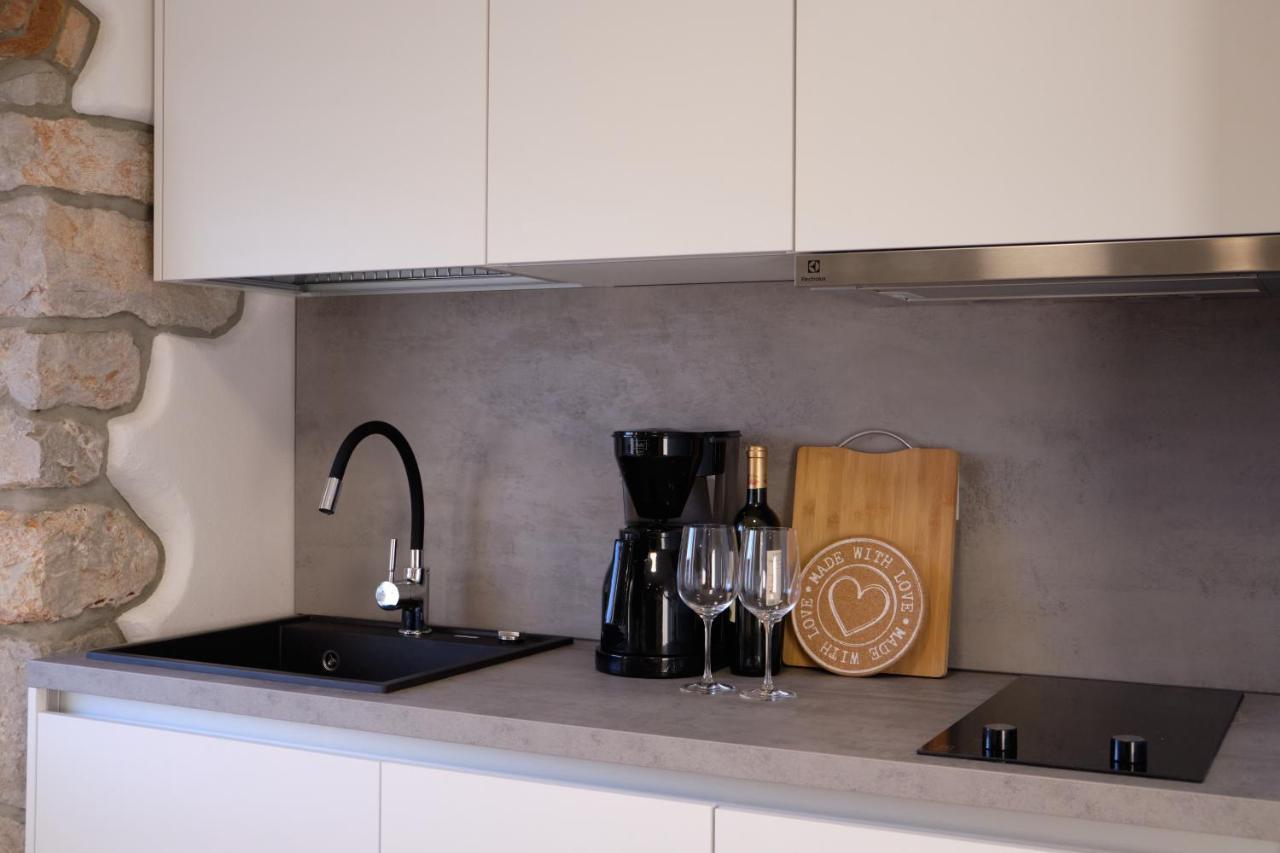 מאלי לוסיניי Apartment House Bucul מראה חיצוני תמונה
